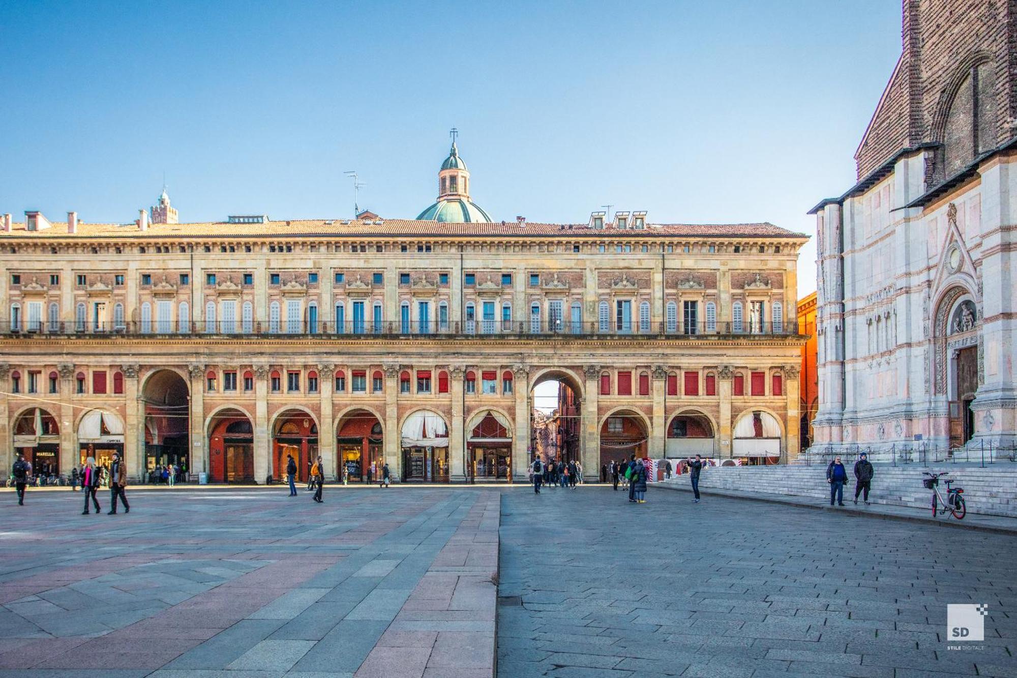 Urbanicooh Garisenda - Piazza Maggiore View, Bologna